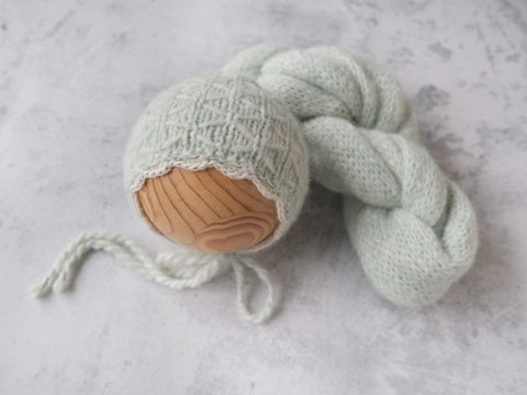 RTS 'YASMINE' bonnet and wrap set - PISTACHIO